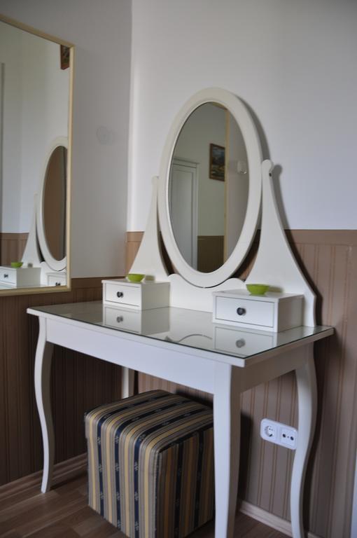 Bed and Breakfast Gloriett Panzio Fertőboz Pokoj fotografie